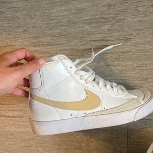 Nike hight hop blazers